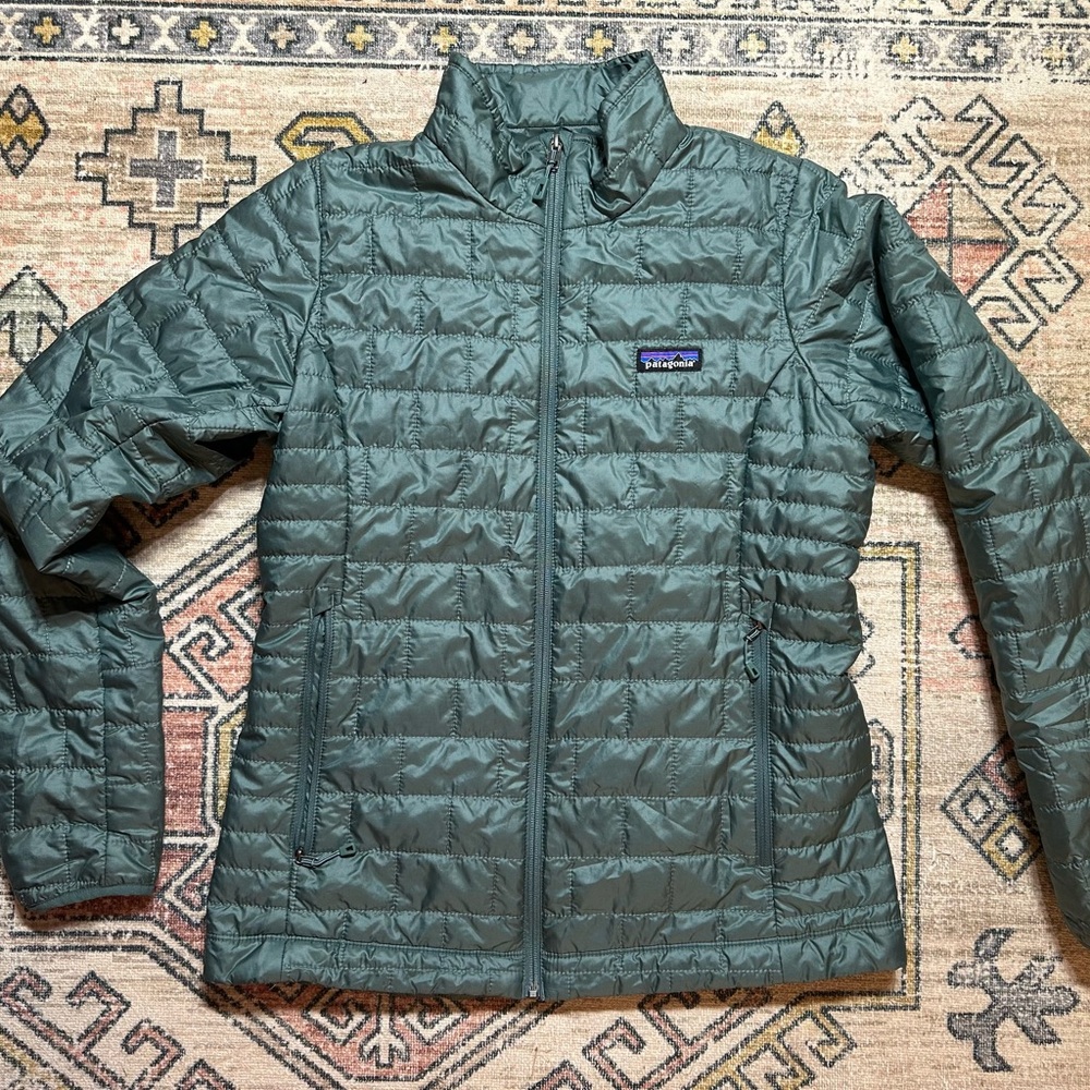 Patagonia Women's Green Nano Puff Jacket Sz. M
